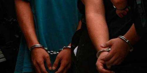 Capturan trío que asaltaba preguntando direcciones tras persecución