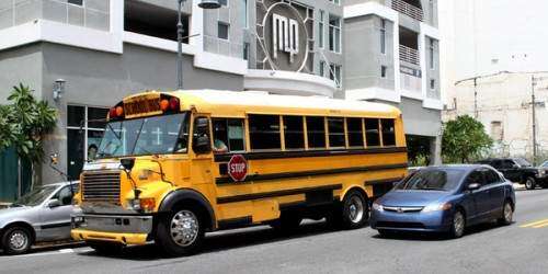 Comisión de Servicio Público bajo investigación por monopolio en transporte