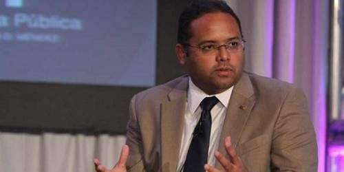 Esposa del Secretario de Educación no dará clases ‘por seguridad’