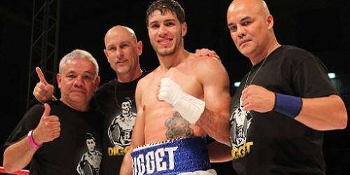 Prichard vuelve a impresionar con tremendo nocaut