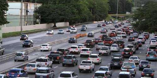 Semáforo defectuoso complica el tráfico en la Ave. Piñero