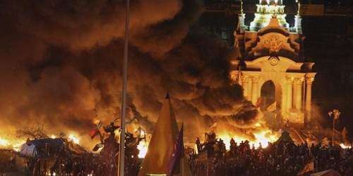 Arde el Maidán de Kiev mientras las autoridades ultiman su desalojo
