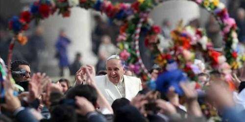 El papa Francisco pide el cese de la violencia en Venezuela