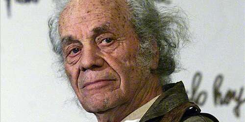 Nicanor Parra se nacionaliza en la República Glaciar
