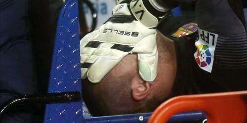 El Barça gana por 3 goles pero pierde a Valdés