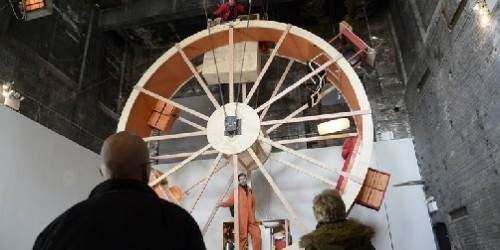 Dos artistas viven como los hamsters durante diez días