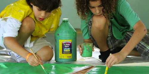 Ley española ‘obligará’ a menores a ayudar en las tareas del hogar