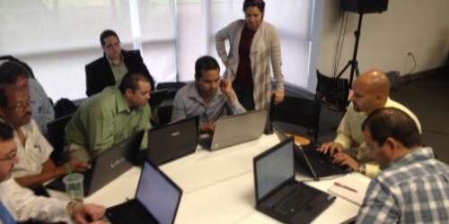 El Gobierno abre sus bases de datos y se crean las primeras ‘apps’