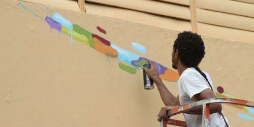 Klas admite que pintó sobre mural conmemorativo de Río Piedras