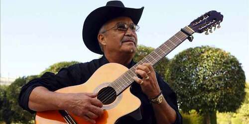 Eliades Ochoa presenta disco aspirante al Grammy Latino