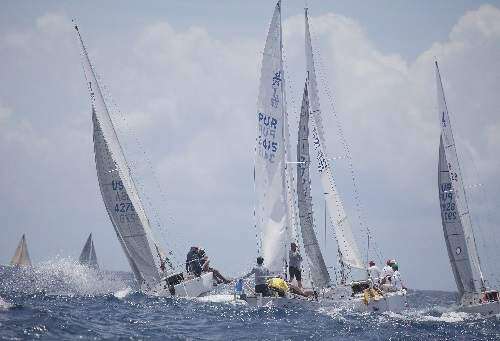 Alzan vela para el disfrute de todos (galería)