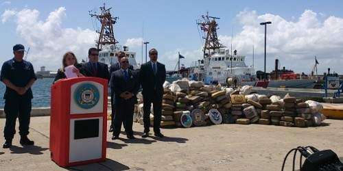 Guardia Costera incauta más de 3,500 libras de marihuana