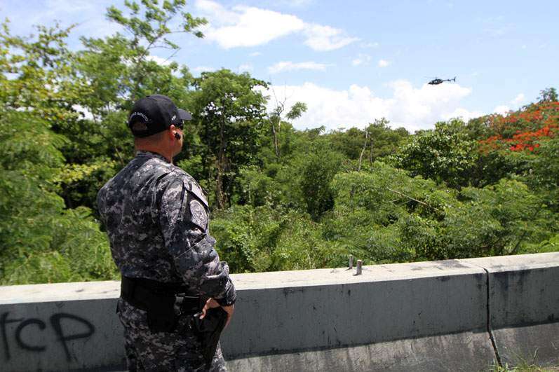 Estable agente municipal de San Juan herido de bala (galería)