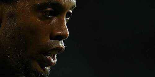 Ronaldinho descarta el retiro sin revelar su futuro próximo