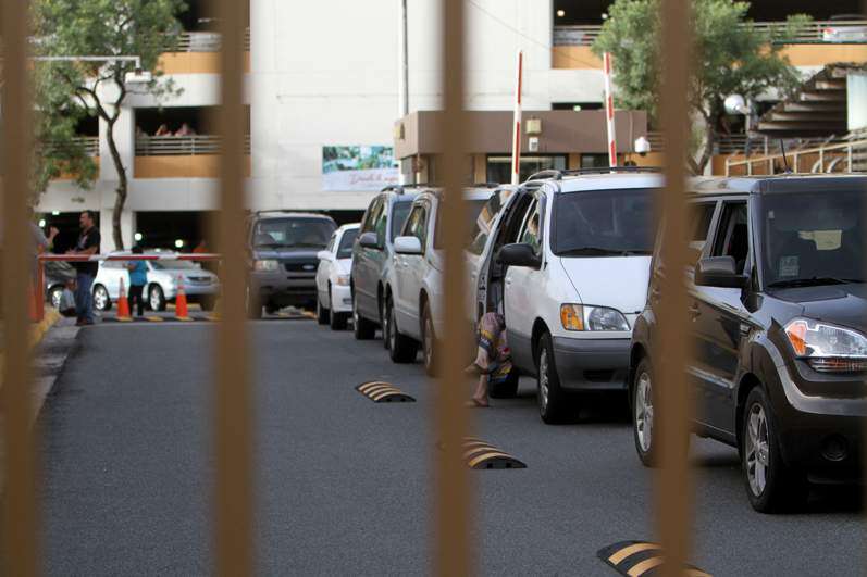 Termina encierro de empleados, AEE y UTIER se responsabilizan mutuamente (g