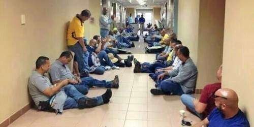 Empleado encerrado: ‘Nos usaron de escudo’ contra la UTIER