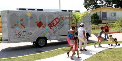 Limitan servicios en San Juan por el paso de Bertha