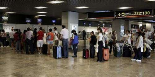 Aerolíneas europeas podrán permitir el uso del móvil a los pasajeros