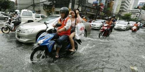 Inundaciones dejan 17 muertos en Tailandia