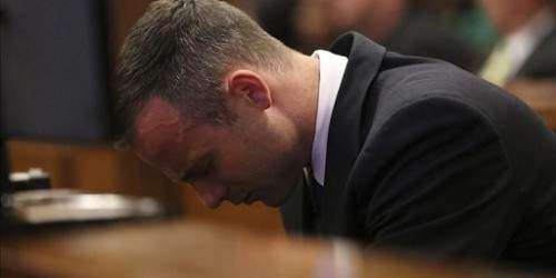 Defensa de Pistorius pide su arresto domiciliario