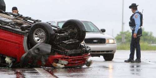 Mueren dos al chocar tras kilométrica persecución policiaca