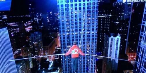 Wallenda bate récords mundiales sobre la cuerda floja