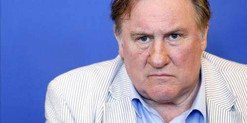 Depardieu aparece borracho en acto conmemorativo de la I Guerra Mundial