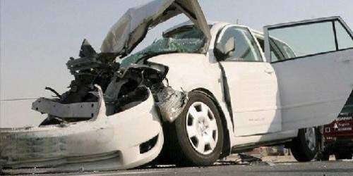 Muere un conductor al chocar un poste en la Laguna del Condado