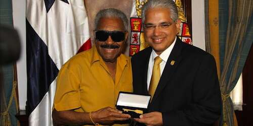Rafael Ithier recibe las llaves de la ciudad de Panamá