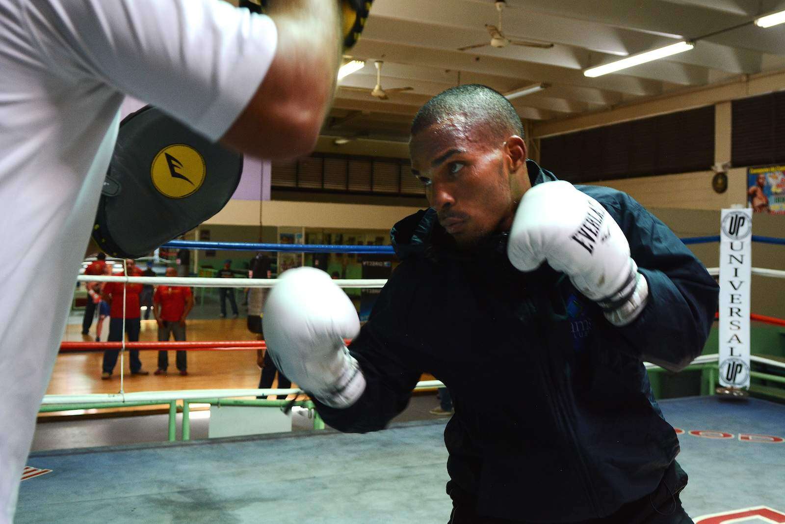 A puño limpio el entrenamiento para la ‘Noche de Campeones’ (galería y víde