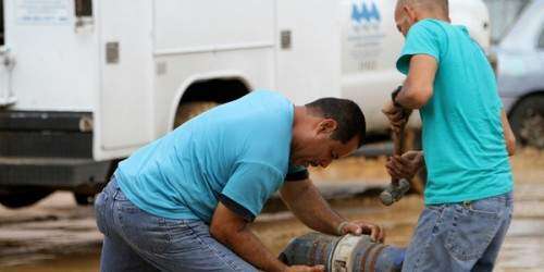 Cierran carr. 902 de Yabucoa mientras reparan tubo de la AAA