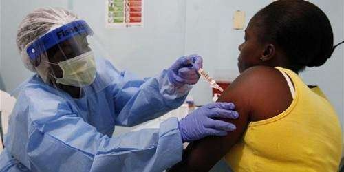 Epidemia de ébola en África podría llevar a otra de sarampión