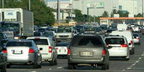 Fuego complica el tránsito en la #30 hacia Humacao