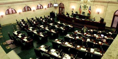 Persiste tranque en presupuesto mientras se acercan vencimiento de deudas