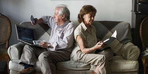 Talleres gratuitos para abuelos en el uso de teléfonos inteligentes