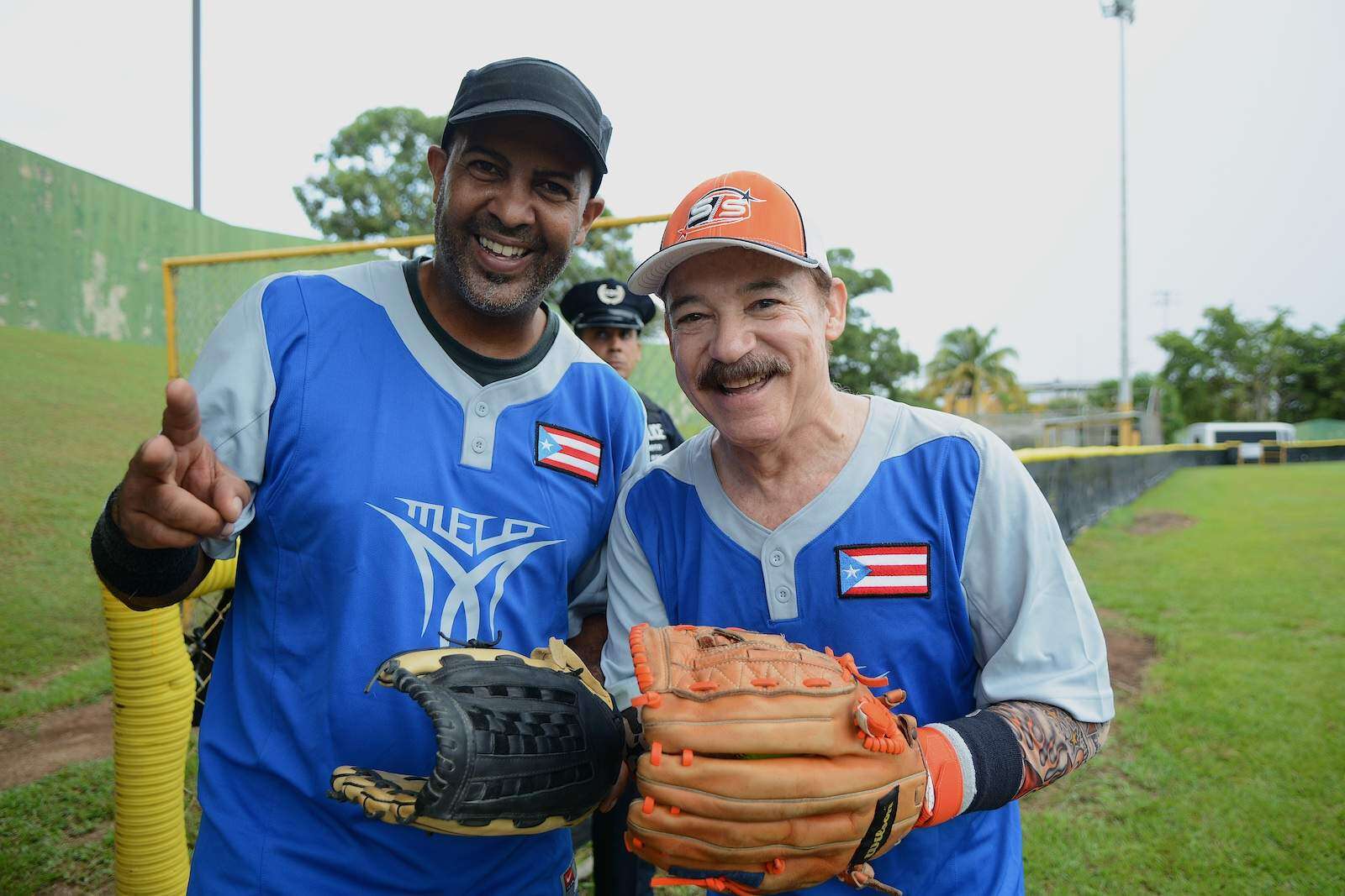 Vacilón a lo ‘Melo’ en el Celebrity Softball Game (galería)
