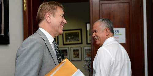 Suenan dos nombres para sustituir a Beltrán