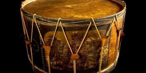 Sorprendentes accesorios creados con piel humana (galería)