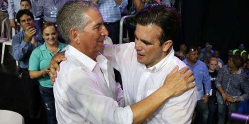 Pierluisi sonsacó por mensaje de texto a asistentes del ‘Rickypalooza’