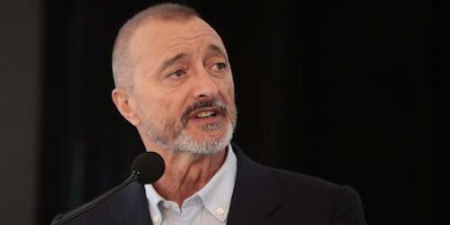 Inconclusa oda de Pérez-Reverte a los maestros y la literatura