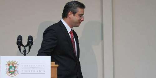 AGP descarta aspirar a la reelección en 2016 (galería)