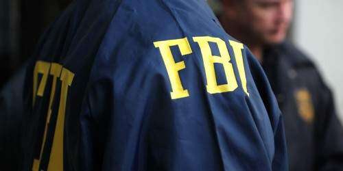 FBI vuelve a la carga con allanamientos