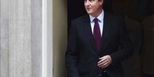 Premier británico pide voto a favor de bombardear al EI en Siria