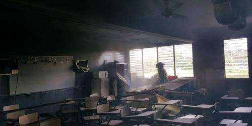 Le prenden fuego a salón de clases en Bayamón (vídeo)