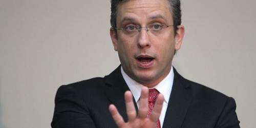 Profundo descuento y un ‘bono de esperanza’ en oferta de PR a bonistas