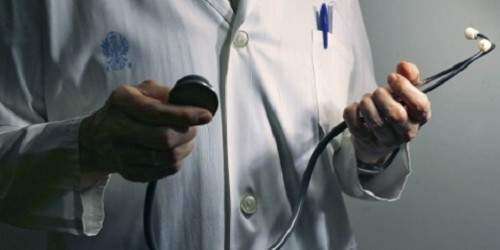 Doctor muere en su consultorio