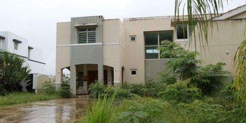 Ejecuciones hipotecarias y salida de ciudadanos ponen a P.R. en venta