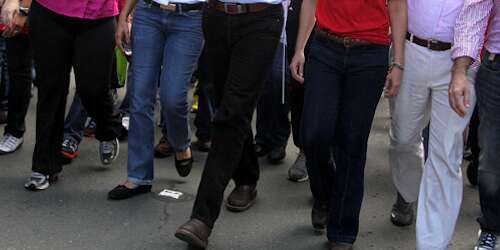 Estos jeans blancos prometen ser anti manchas