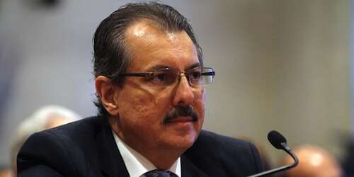 Hacienda aplaza implantación del IVA