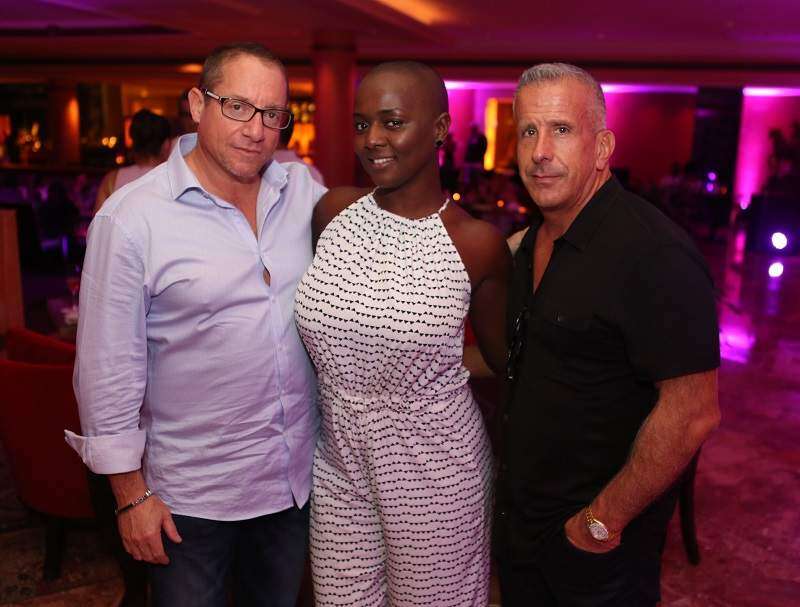 Las noches se apoderan de las damas en Condado (galería)